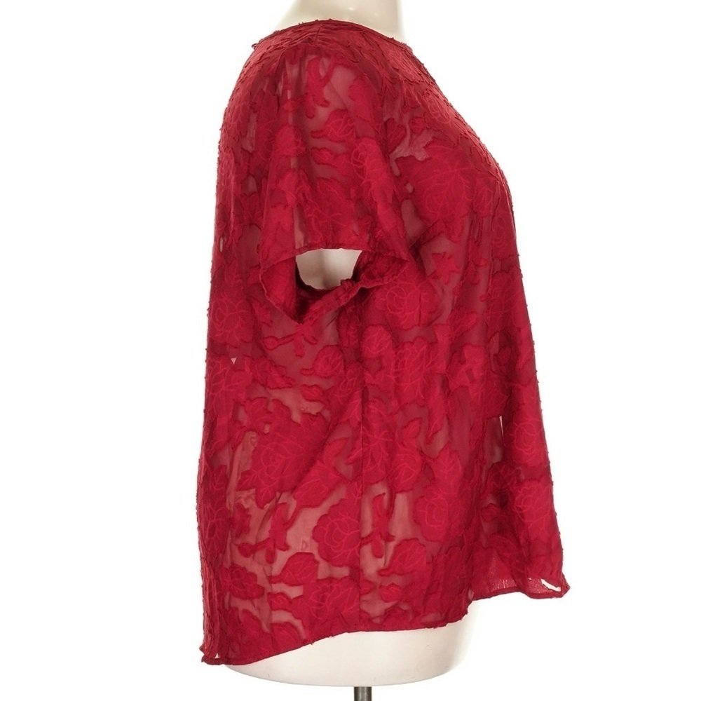 NWT Torrid Red Chiffon Floral Blouse 2X Flutter Sleeve Bubble Hem Sheer Romantic - Picture 4 of 9